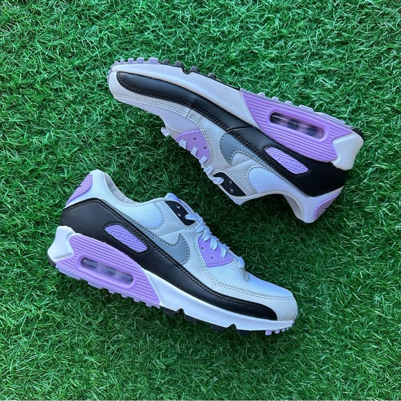 Nike Air Max 90 White / Cool Grey / Lilac - Picture 4 of 10